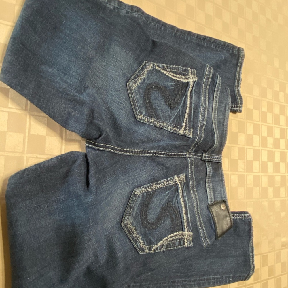 EUC Silver Jeans Womens Blue Dark Wash Suki Mid Rise Capri Denim Size 26 X 25.5